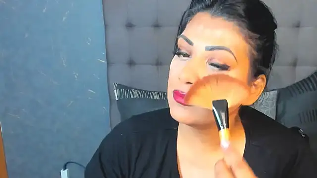 AmyCubes online show from September 19, 2025, 3:52 am