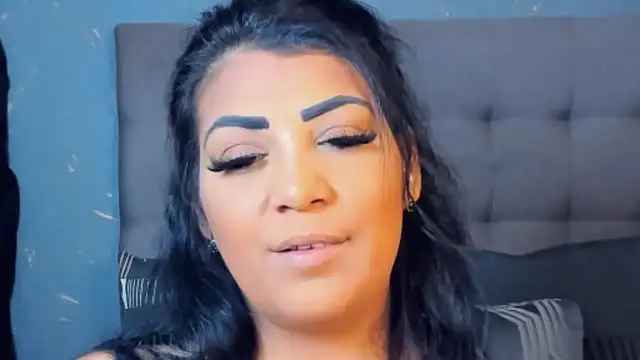 AmyCubes online show from October 12, 2025, 7:13 pm