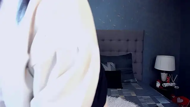 AmyCubes online show from November 5, 2025, 7:30 am