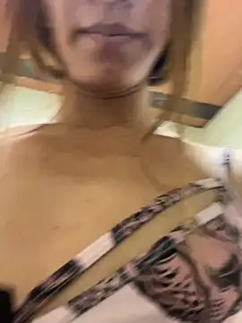 Nikol Rang   online show from February 20, 2025, 5:01 am