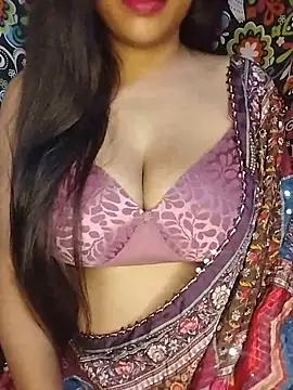 Sreya213 online show from June 18, 2026, 6:46 am