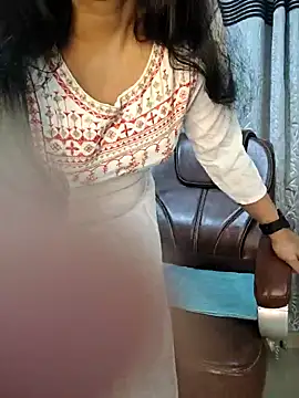 Rina777o online show from February 2, 2026, 6:06 pm