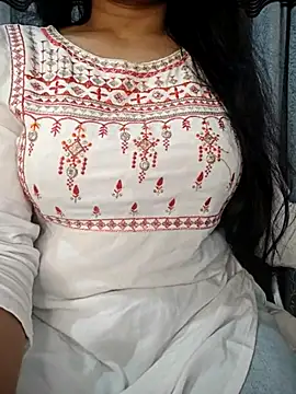 Rina777o online show from April 19, 2026, 6:10 pm