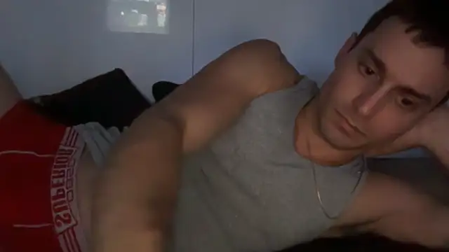 Snapshot of hot_shot_13 chatting on October 29, 2025, 2:36 am hot shot 13 online show from October 29, 2025, 2:36 am