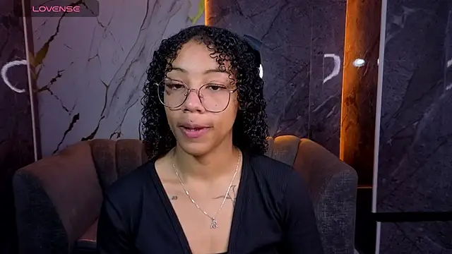 Violeth b online show from March 17, 2026, 12:41 pm