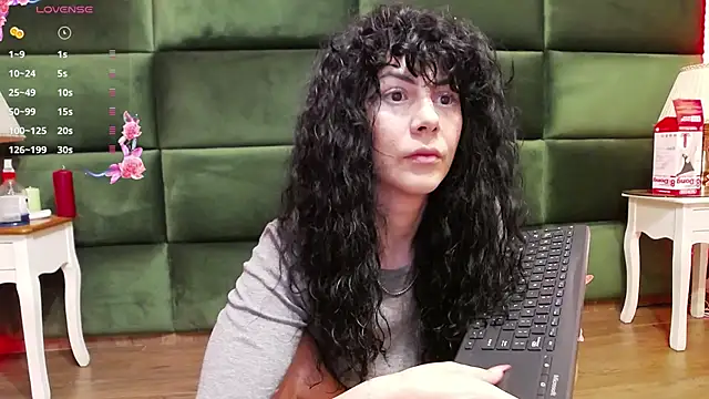 SelenSummer online show from September 29, 2025, 4:06 am