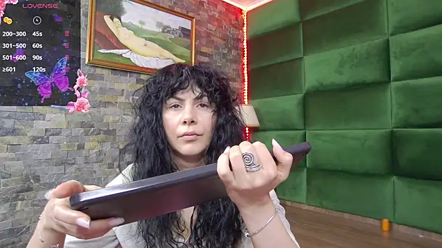 SelenSummer online show from February 7, 2026, 8:01 pm