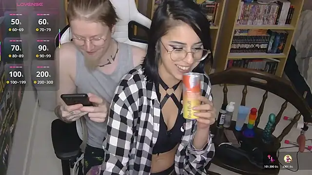 LisandreLaVenale online show from November 26, 2025, 9:49 pm