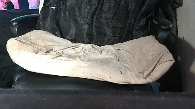 Snapshot of RickStone51 chatting on January 10, 2026, 4:53 pm RickStone51 online show from January 10, 2026, 4:53 pm