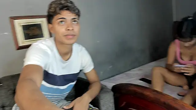 Snapshot of dafnezahiraa_ chatting on December 27, 2024, 11:42 pm dafnezahiraa  online show from December 27, 2024, 11:42 pm