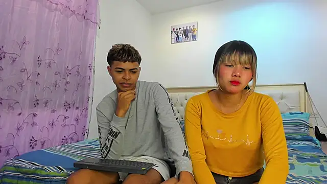 Snapshot of dafnezahiraa_ chatting on March 11, 2025, 4:54 am dafnezahiraa  online show from March 11, 2025, 4:54 am