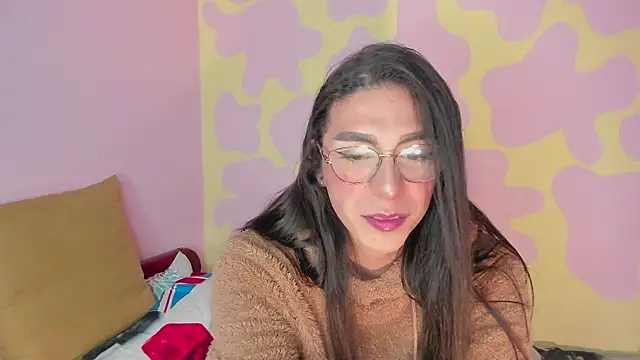 Snapshot of Crystal_channel1 chatting on December 14, 2024, 12:11 am Crystal channel1 online show from December 14, 2024, 12:11 am