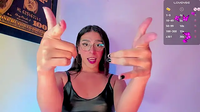 Snapshot of Crystal_channel1 chatting on December 18, 2024, 3:47 am Crystal channel1 online show from December 18, 2024, 3:47 am