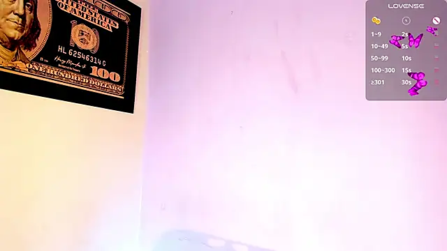 Snapshot of Crystal_channel1 chatting on February 25, 2025, 11:33 pm Crystal channel1 online show from February 25, 2025, 11:33 pm