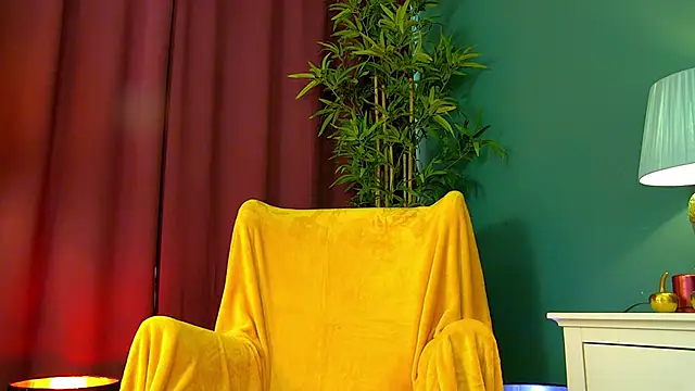 Foxxxy MILF online show from March 10, 2025, 8:15 am