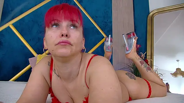 Foxxxy MILF online show from January 14, 2026, 5:02 am