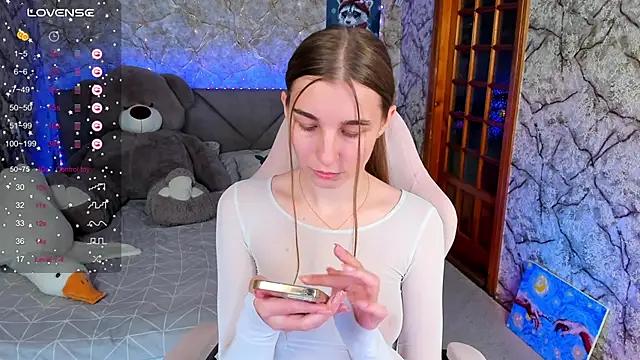  flowersweeet  online show from October 15, 2025, 2:28 pm