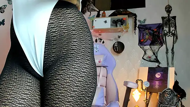 Alaia Love77 online show from October 16, 2025, 9:49 pm