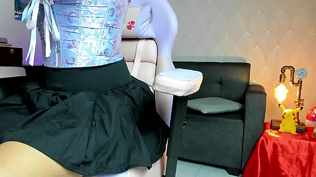 Alaia Love77 online show from April 4, 2026, 6:27 pm