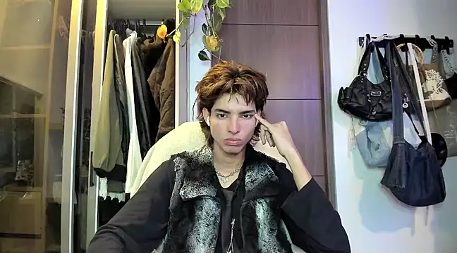 Snapshot of santy-kitty chatting on January 26, 2025, 1:09 am santy-kitty online show from January 26, 2025, 1:09 am