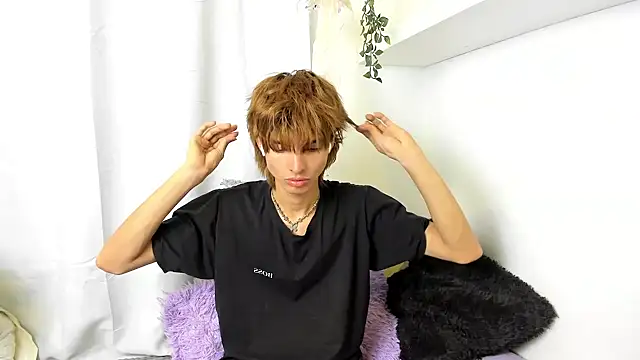 Snapshot of santy-kitty chatting on February 16, 2025, 10:10 pm santy-kitty online show from February 16, 2025, 10:10 pm