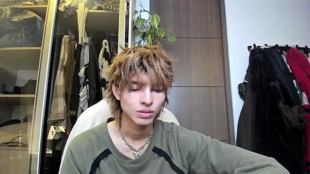 Snapshot of santy-kitty chatting on February 19, 2025, 12:14 am santy-kitty online show from February 19, 2025, 12:14 am