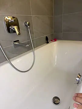 Sissy-Bee online show from January 17, 2025, 7:27 pm