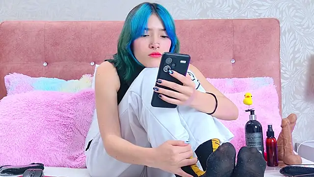 AlliciaKim online show from September 24, 2025, 7:17 pm