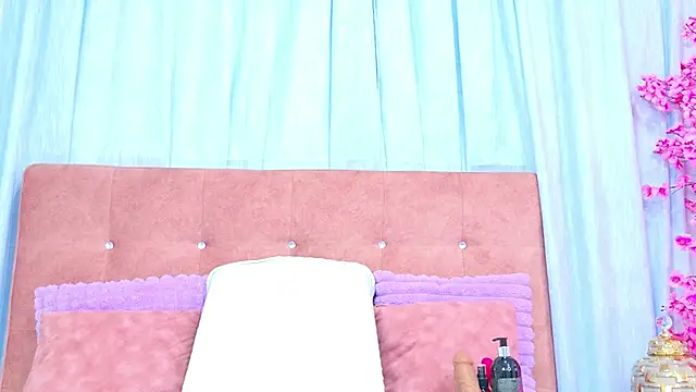 AlliciaKim online show from November 26, 2025, 7:15 pm