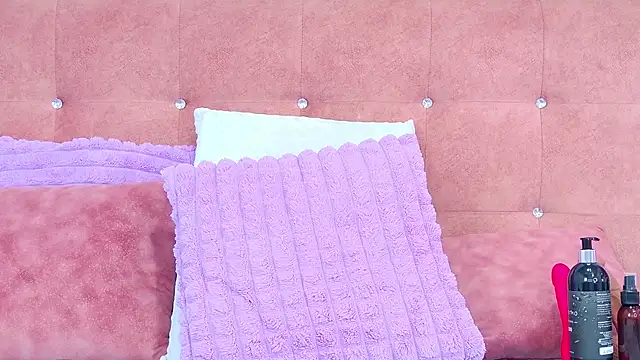 AlliciaKim online show from December 3, 2025, 7:12 pm