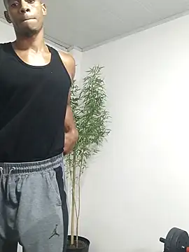 MAXIMO JHONS online show from September 23, 2025, 3:42 am