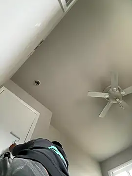 elamante03 online show from December 4, 2024, 8:29 pm