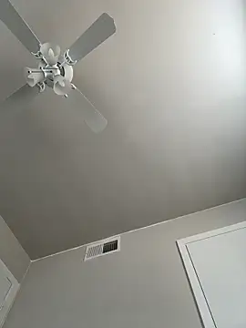 elamante03 online show from December 6, 2024, 5:22 pm