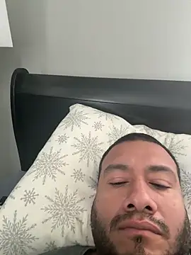 elamante03 online show from March 5, 2026, 3:19 pm