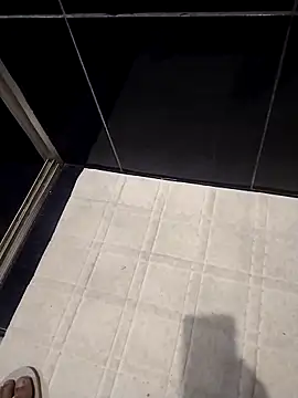 Snapshot of lm279 chatting on February 23, 2025, 2:25 pm lm279 online show from February 23, 2025, 2:25 pm