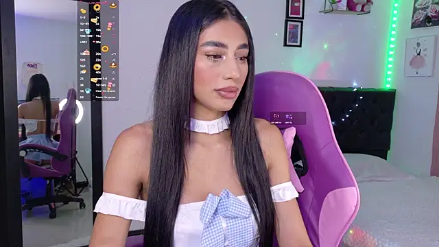 JulietaCheerr online show from April 22, 2026, 1:45 pm