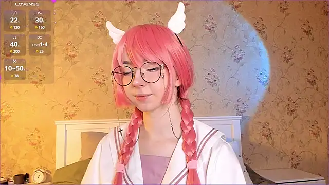 Nora Failure online show from December 9, 2024, 4:56 am