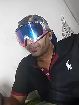 Daretodeviate online show from October 18, 2025, 3:13 pm