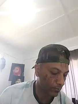 Daretodeviate online show from December 4, 2025, 10:57 am