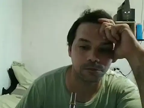 Snapshot of Lolosalvage83 chatting on January 1, 2025, 1:59 pm Lolosalvage83 online show from January 1, 2025, 1:59 pm