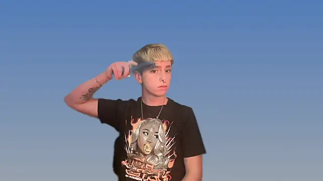 Snapshot of twentywithafelonyy chatting on February 5, 2025, 8:32 am twentywithafelonyy online show from February 5, 2025, 8:32 am