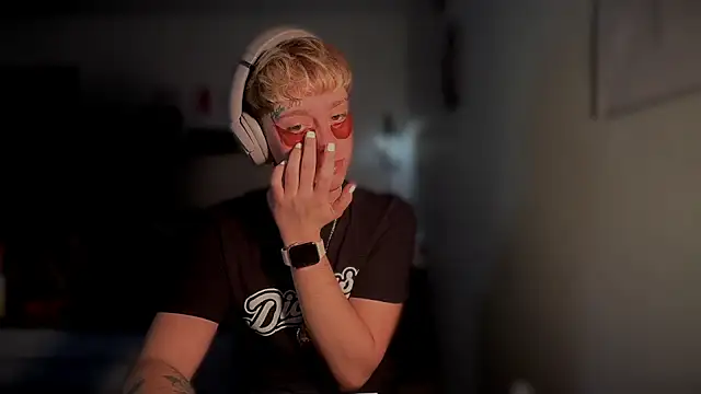 Snapshot of twentywithafelonyy chatting on March 14, 2025, 12:29 pm twentywithafelonyy online show from March 14, 2025, 12:29 pm