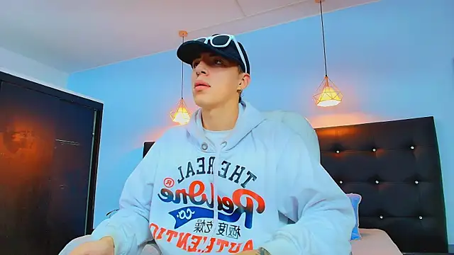 Lobo 17  online show from March 12, 2025, 3:46 am