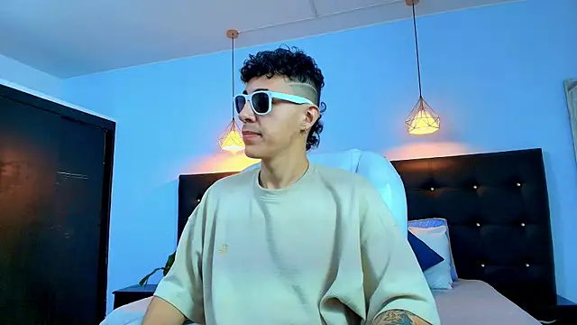 Lobo 17  online show from March 23, 2025, 4:05 am