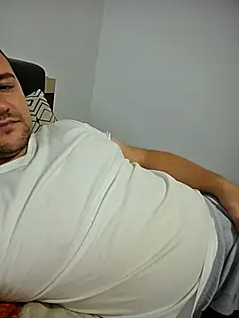 KarlosCarutox online show from October 4, 2025, 4:49 pm