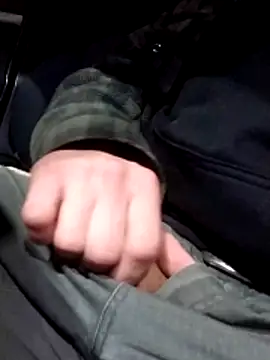 QcMisterv13 online show from December 3, 2024, 3:20 am