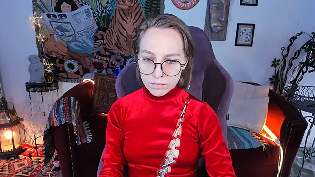 Snapshot of AphexQueen chatting on December 26, 2024, 3:20 pm AphexQueen online show from December 26, 2024, 3:20 pm