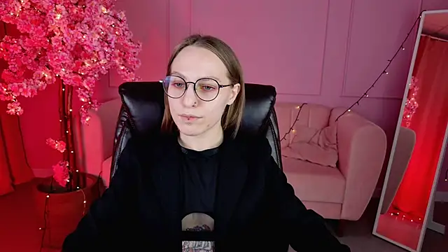 Snapshot of AphexQueen chatting on March 14, 2025, 4:19 pm AphexQueen online show from March 14, 2025, 4:19 pm