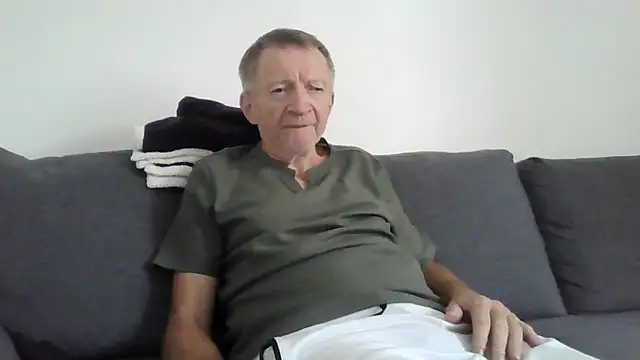 Snapshot of naturiste974 chatting on June 4, 2026, 4:13 pm naturiste974 online show from June 4, 2026, 4:13 pm