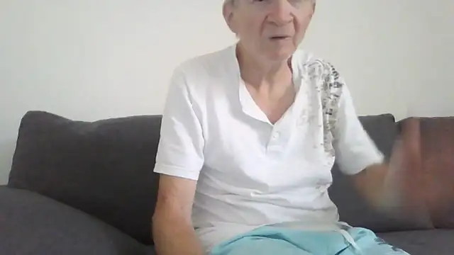 Snapshot of naturiste974 chatting on June 14, 2026, 3:14 pm naturiste974 online show from June 14, 2026, 3:14 pm